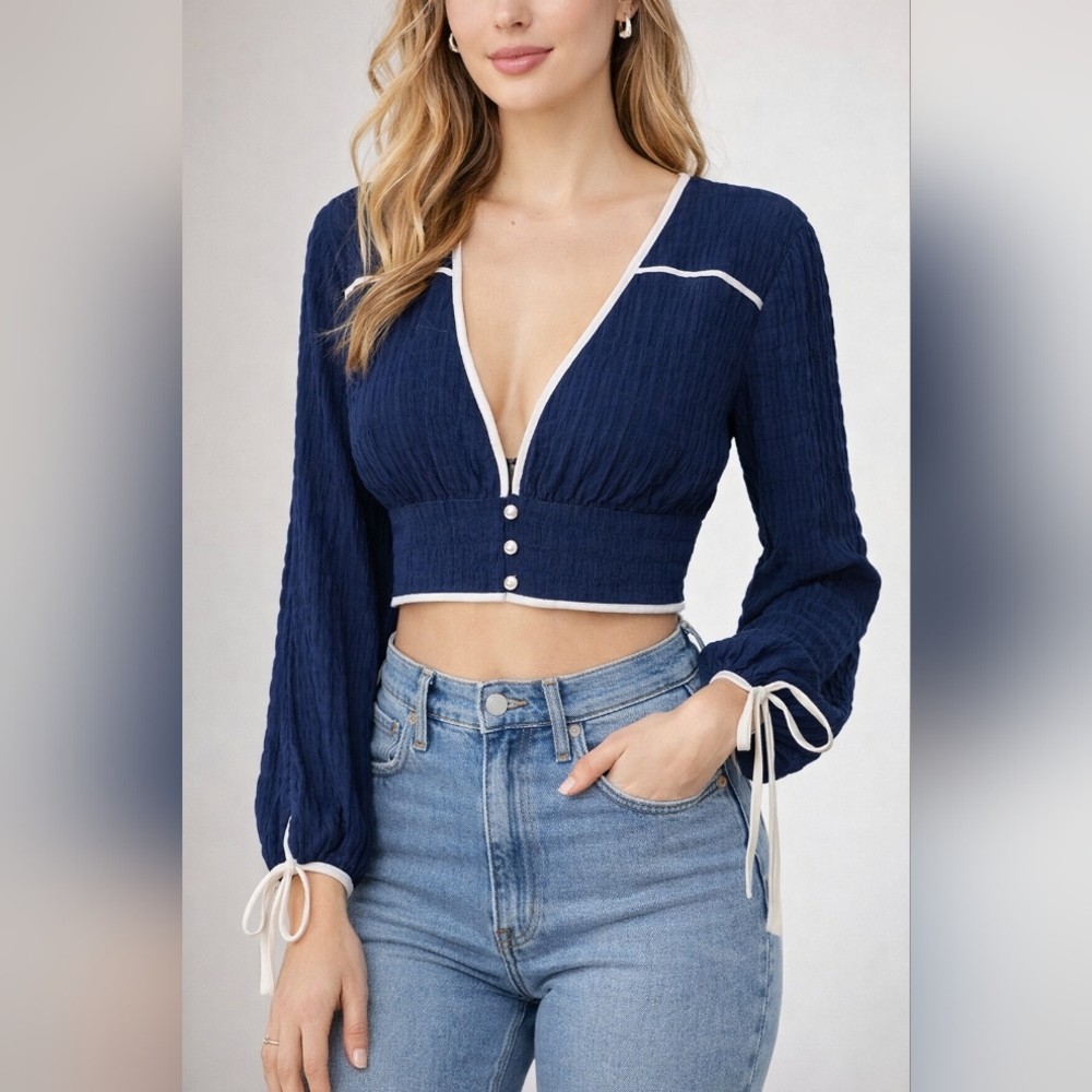 ile Alyssa Nicole Navy Cropped Peplum Blouse Pearl Button S ✨